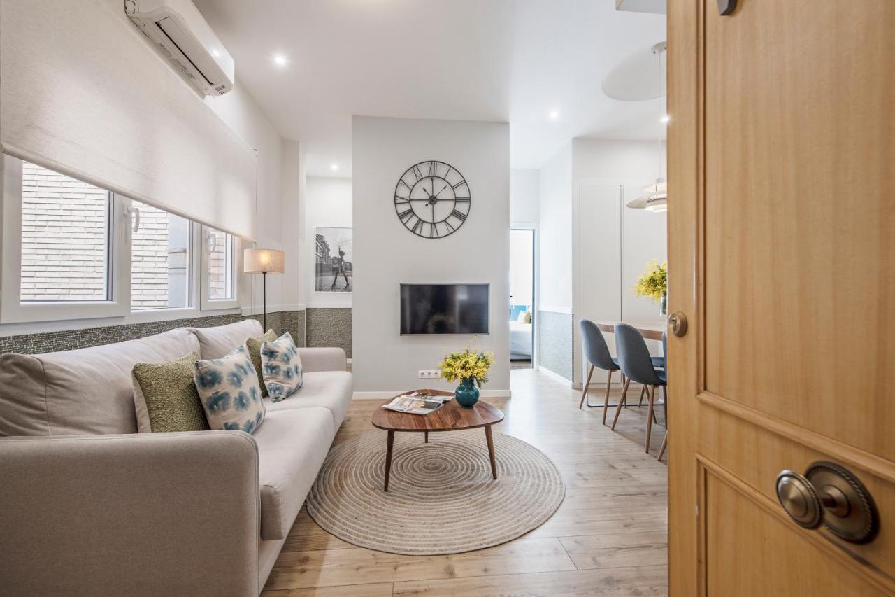 Acogedor Y Centrico Apartamento En Gran Via Madrid Buitenkant foto